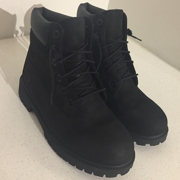 Black Timberland boots Great Condition Worn Once - Picture 2 of 6